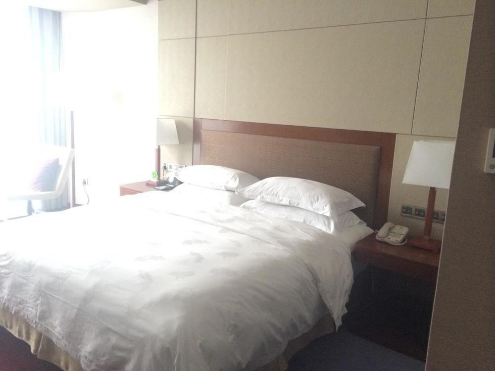 Bavaria City Hotel Beihai Extérieur photo