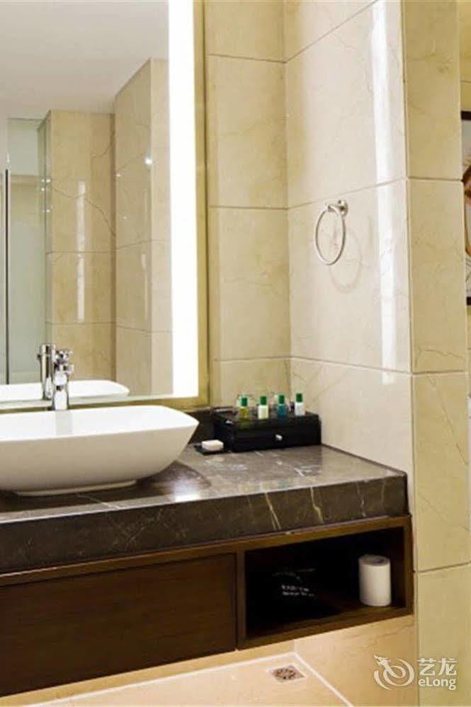 Bavaria City Hotel Beihai Extérieur photo