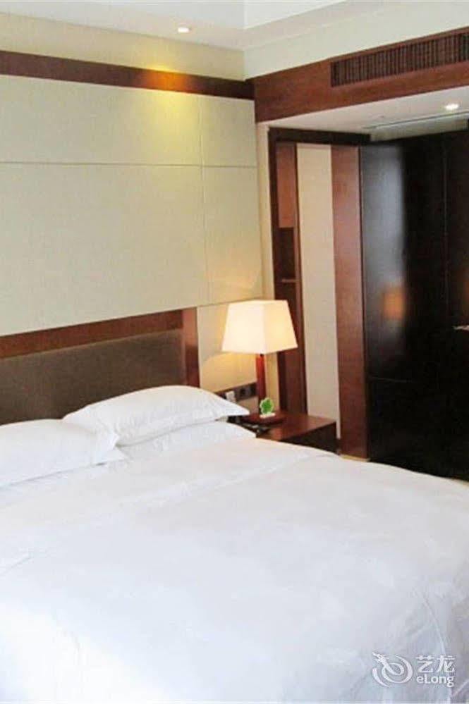 Bavaria City Hotel Beihai Extérieur photo